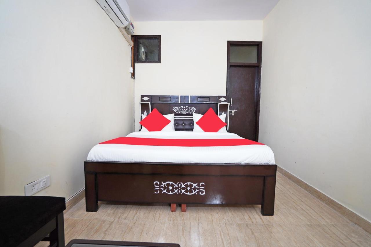 Oyo 46744 Hotel Yash New Delhi Exterior photo